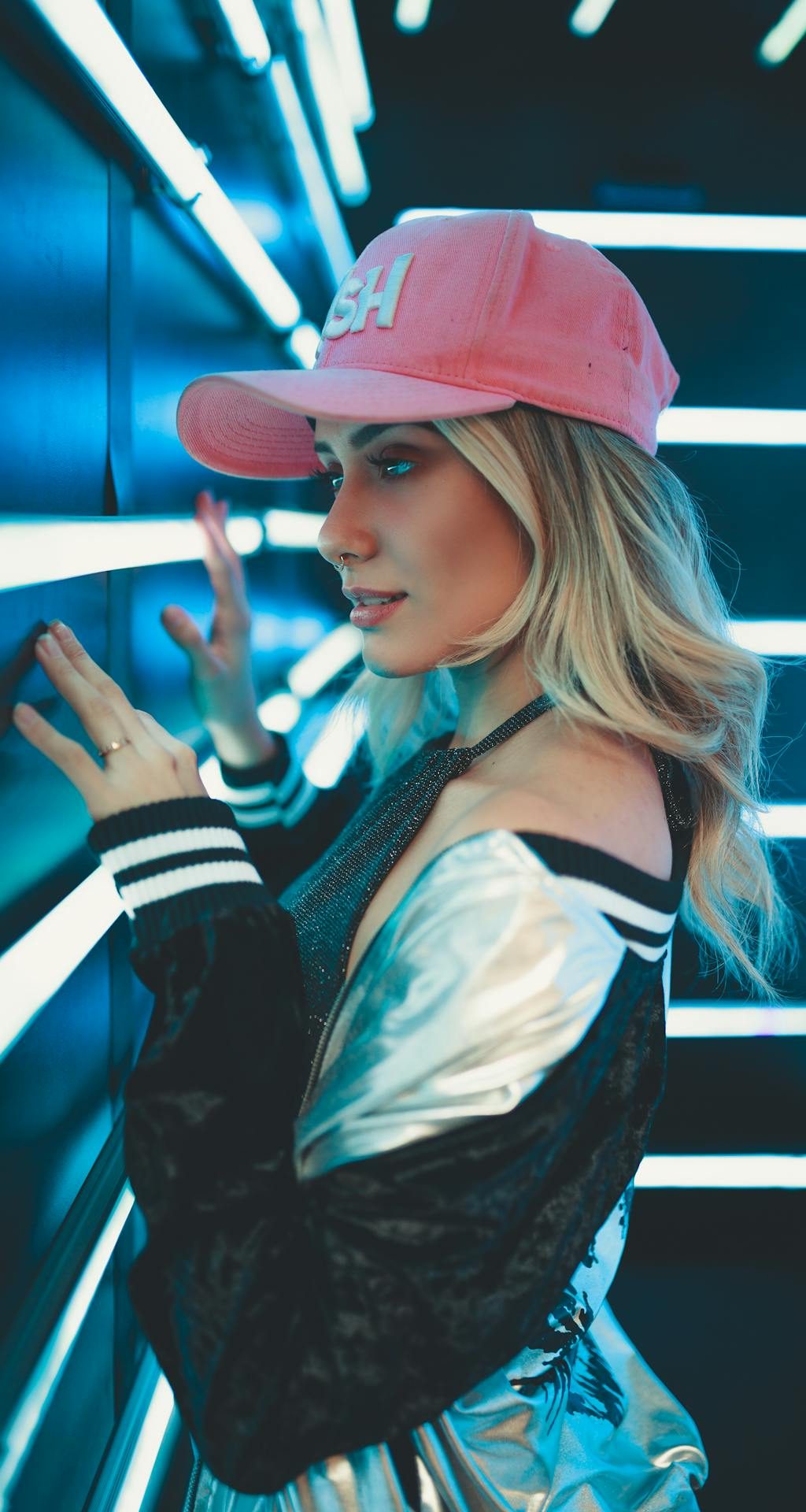 pexels-wesleydavi-2901918